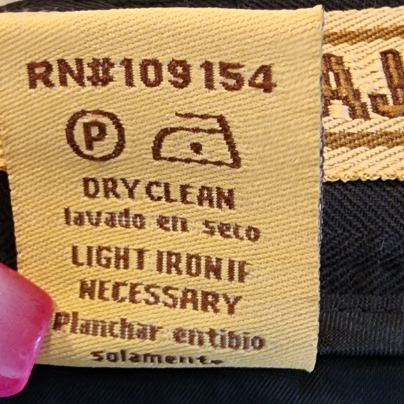 NWT Jamaica Jaxx 100% silk black flowy 9" shorts. Men's size 34 - Picture 15 of 15